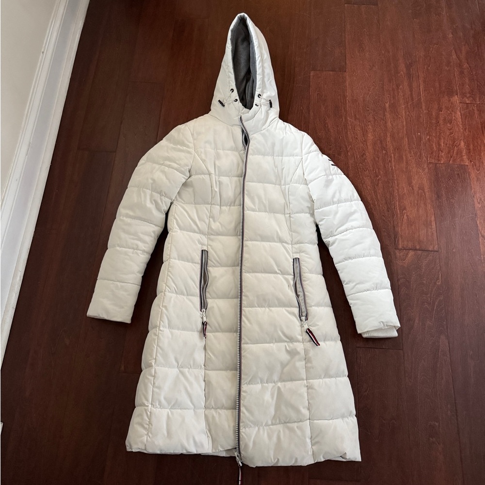 Women's White Hooded Puffer Coat